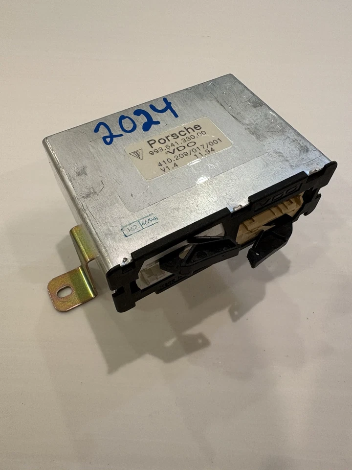 1995-1998 Porsche 911 993 Central Indicator Control Module 99364133000 OEM - Image 2 of 4