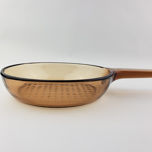 Sartén para freír Corning Vision Ware de 7 pulgadas con fondo de gofre vidrio ámbar - Imagen 2 de 7