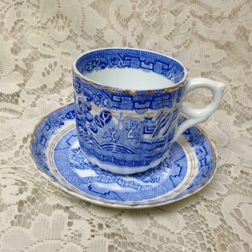 Antique, Rare, England, Blue Willow 3pc Trio Tea Set (4 Available) - Picture 2 of 5