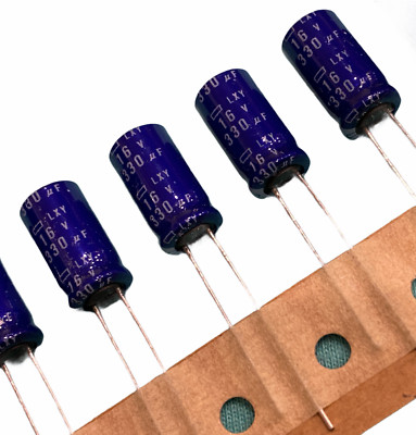 Kit 10 peças - Capacitor Eletrolítico 1000uF 25v (1000mF) 105º (10x20 Kit 10 peças - Capacitor Eletrolítico 1000uF 25v (1000mF) 105º (10x20