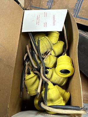 McGill 4016 Box Of Ten Water Proof Pigtail Socket 660w-600V Watertite