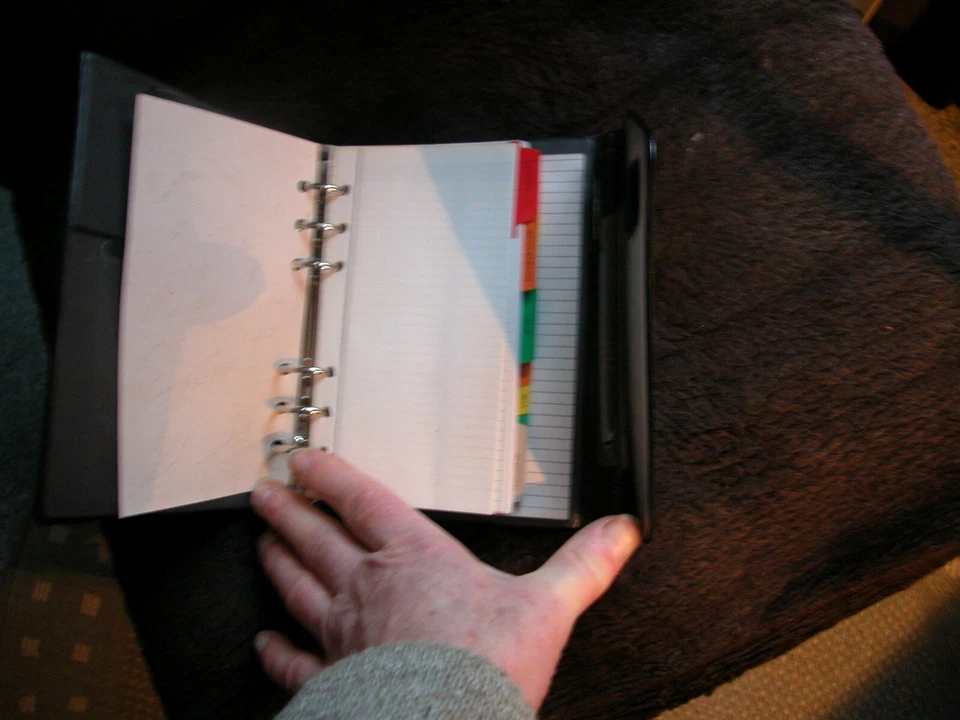 Schöne Mappe Notizbuch Kalender mit Kuli schw. Leder edel - mit Klettverschluss - Bild 2 von 2