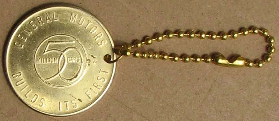 NOS 1954 GENERAL MOTORS GOLD PLATED KEYCHAIN PRISTINE L@@K #AA337 - Image 2 of 4