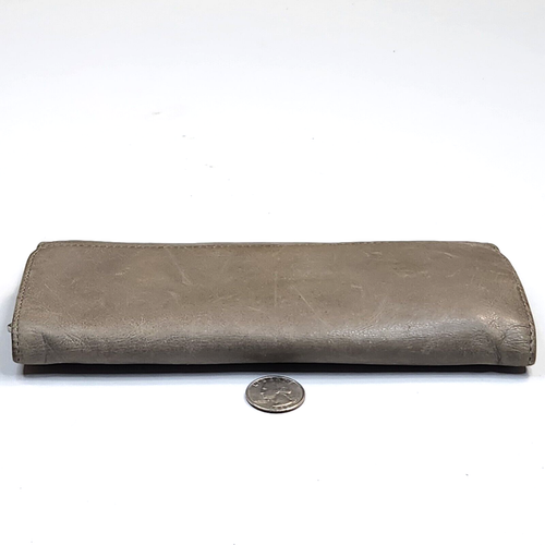 HOBO International Sadie Portafoglio Trifold Pelle Taupe Pochette B/N Tessuto Interno - Foto 3 di 11