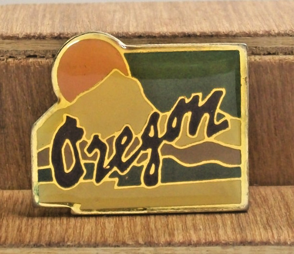 Vintage Oregon Mountain Sun Moon Pin Retro 1970s 1980s Travel Souvenir OR Metal