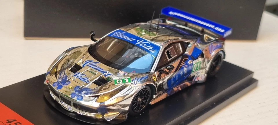 TSM Ferrari 458 Italia 2012 ganador de la clase Le Mans "ultimat vodka" 1:43 Foto 2 de 4