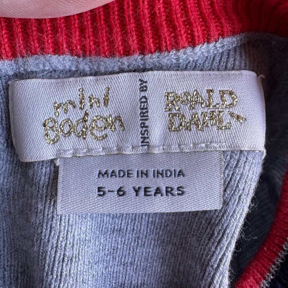 Mini Vestido Suéter Boden Roald Dahl Guardas Britânicos Meninas 5-6Y Algodão - Imagem 3 de 4