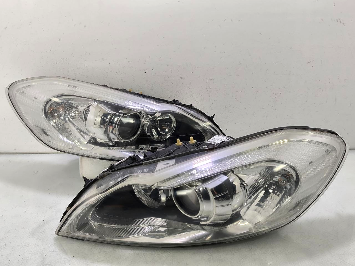 Genuine Volvo C70 2010-2013 Front HID XENON Head lamp Light