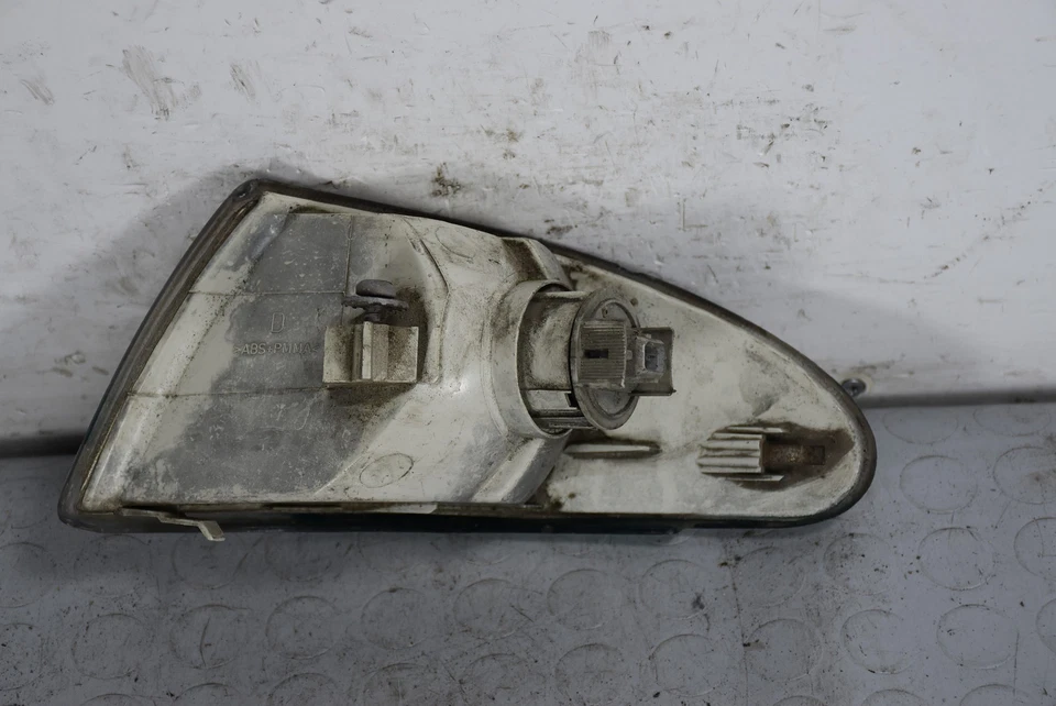 43985- Freccia direzionale anteriore DX Ford Mondeo I Dal 1993 al 2000 Cod 13635 - Immagine 2 di 2