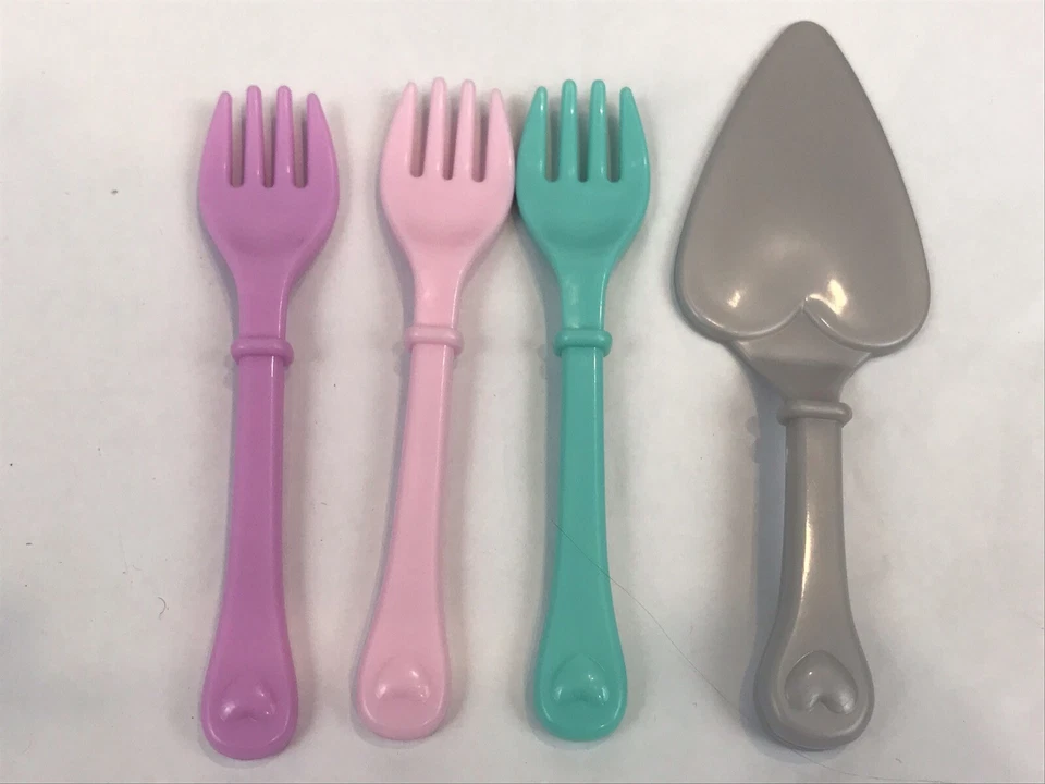 Birthday Party Play Set Cake Pretend Food Candles Plates Pink - Image 2 of 4