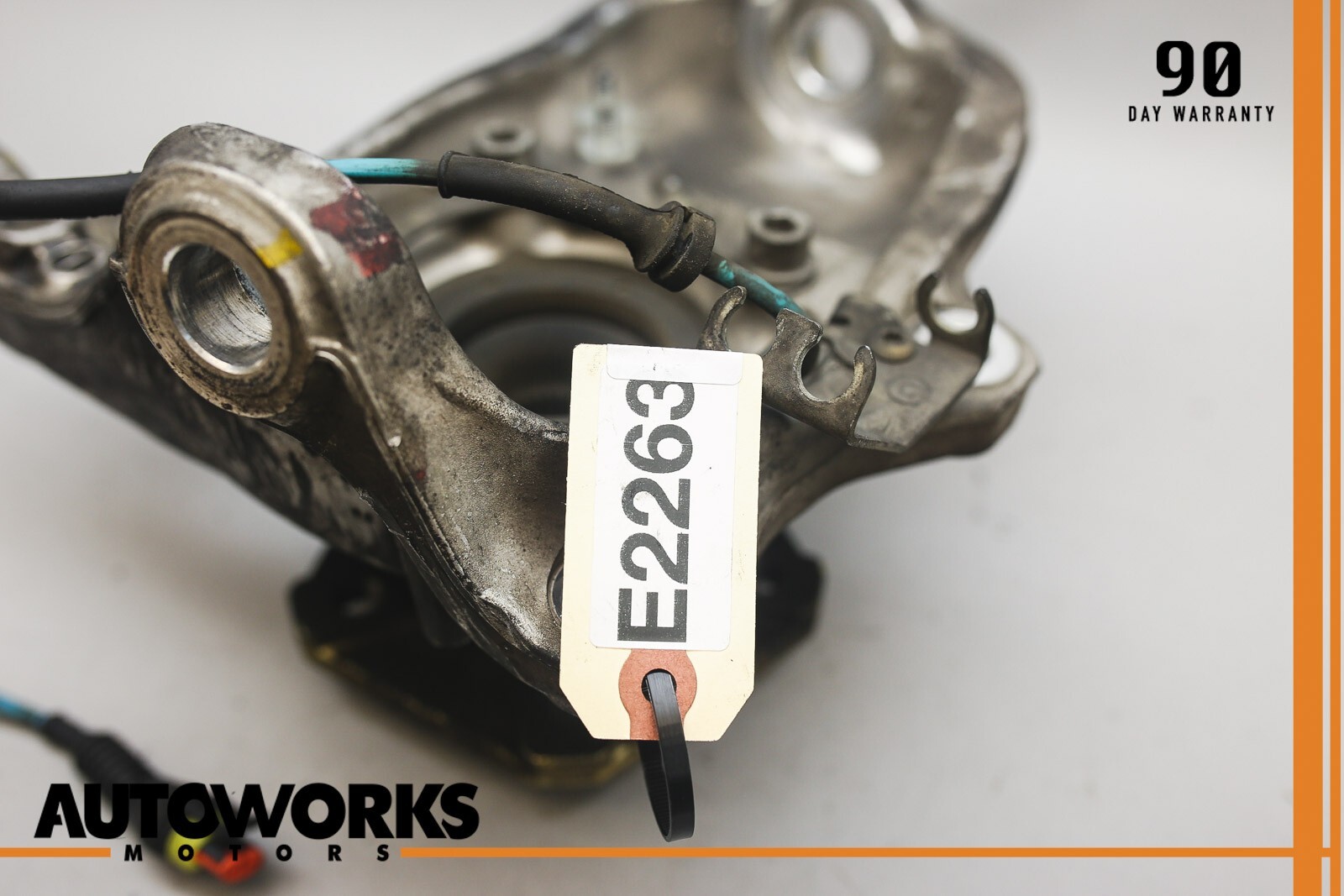 03-08 Maserati Quattroporte M139 Front Left Spindle Knuckle Hub w/ Carrier OEM