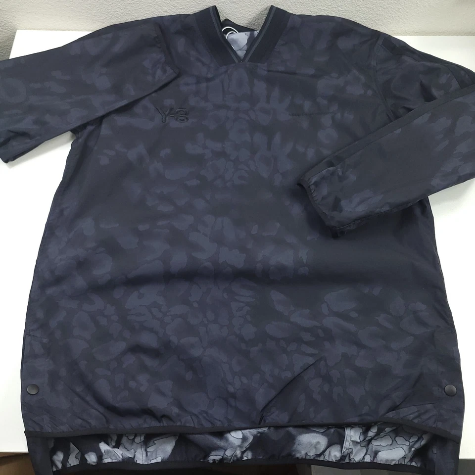 $350 Y-3 Yohji Azul Estampado Leopardo Pullover Cuello en V Chaqueta Ligera Para Hombres Pequeña Foto 3 de 4