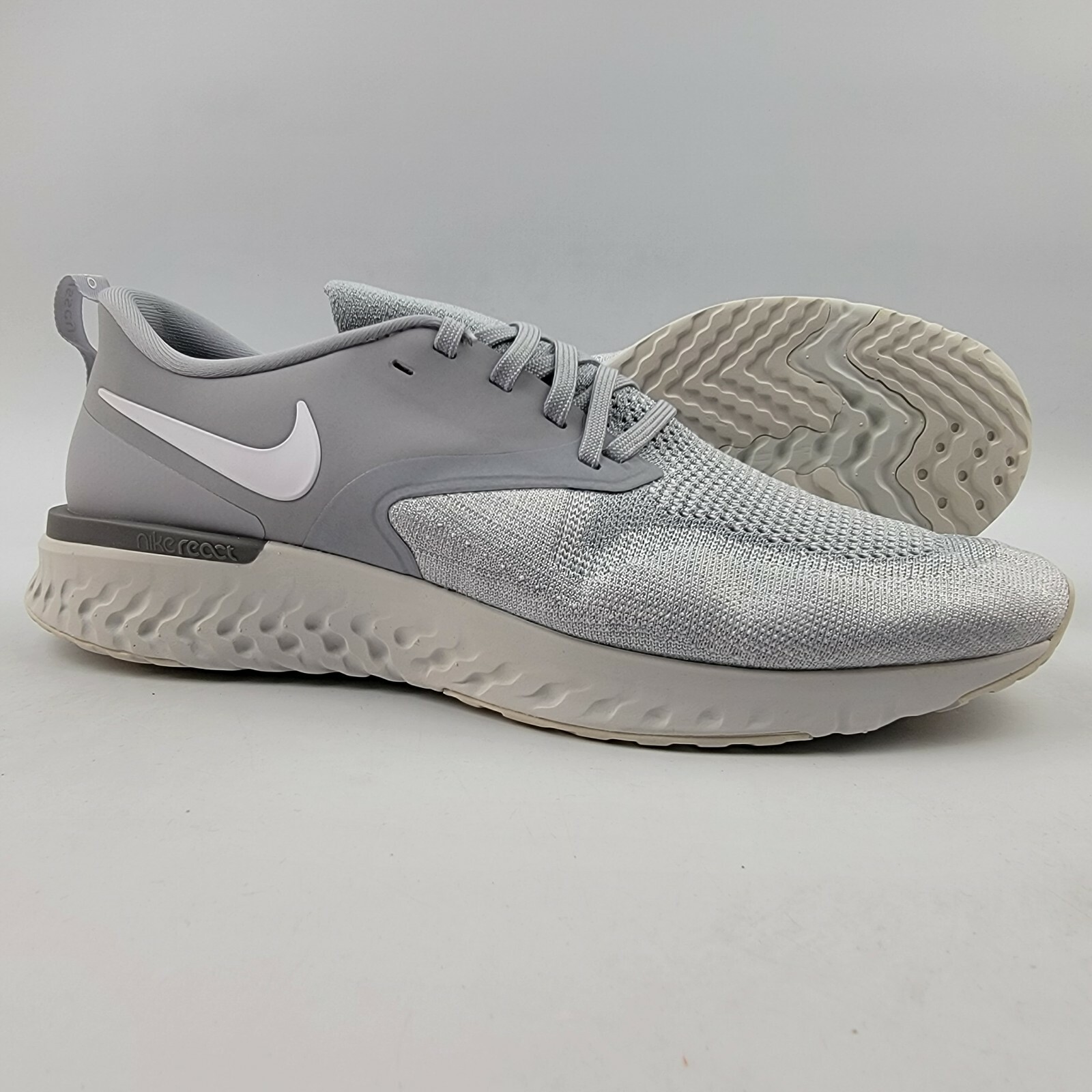 Nike Odyssey React 2 Flyknit Running 