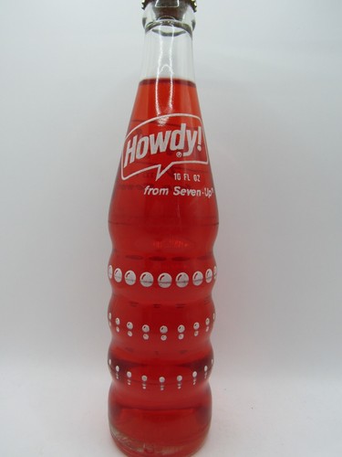 HOWDY Beverage Soda Bottle - 7up Seven-Up Co. - Strawberry - 1969 - Picture 5 of 7