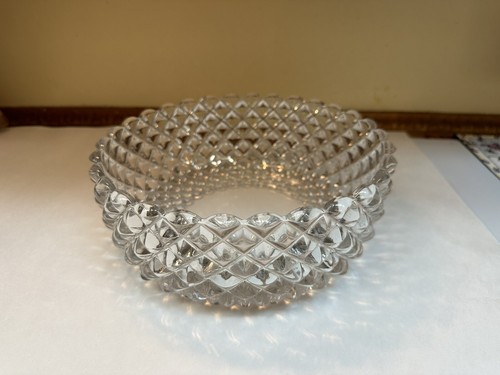Vintage Round Quilted Diamond Pattern Glass Bowl Centerpiece 9” Wide - Beautiful - Picture 5 of 8