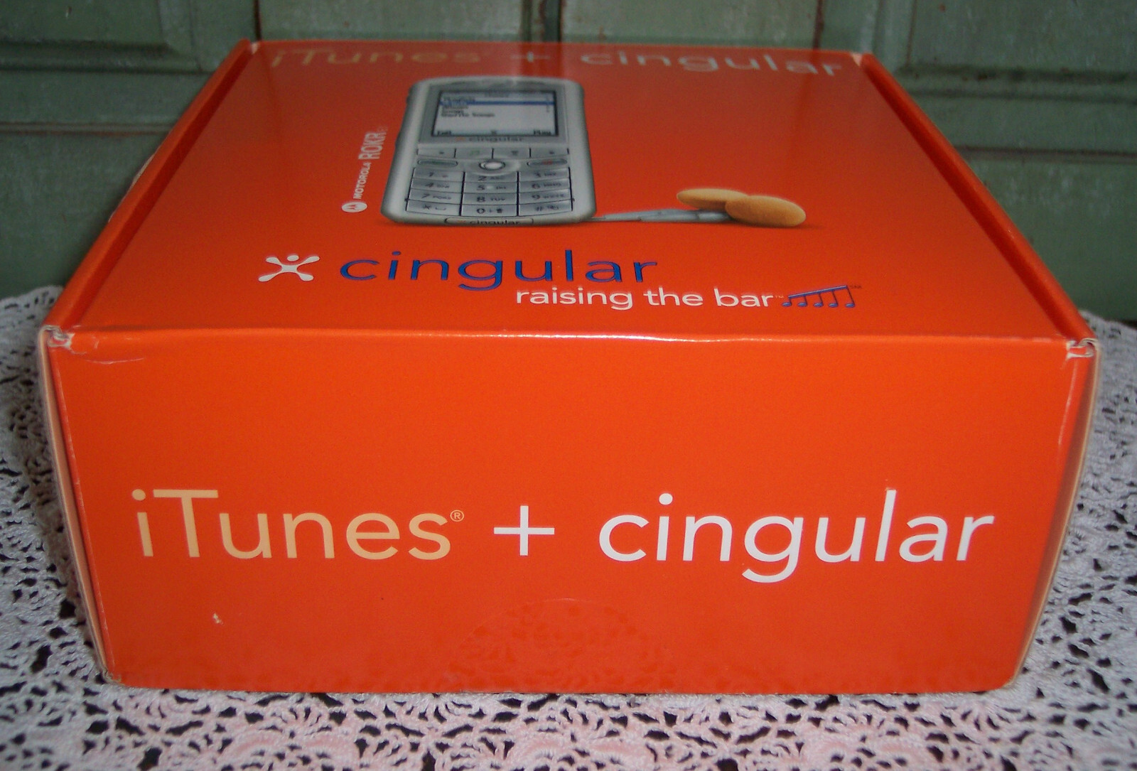 (Collectible) Motorola E1 ROKR White GSM (Cingular) "The iTunes Phone" Sealed
