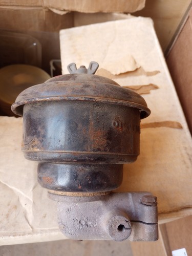 Used United Oil Bath Air Cleaner - Picture 2 of 5