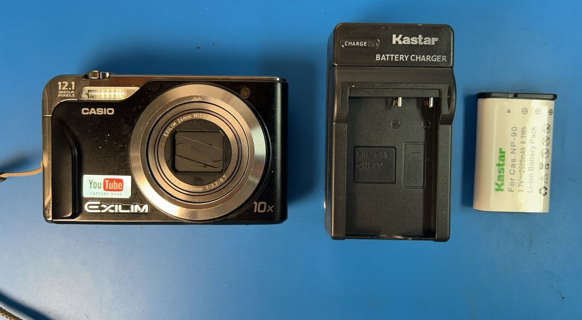 CASIO EXILIM EX-H10 DIGITAL CAMERA COME - ONE BATTERY & CHARGER 
