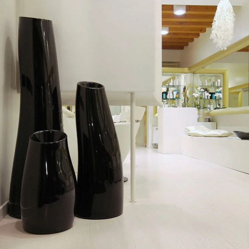 Cache-pot moderne H145cm Madame pour verdir un salon lumineux