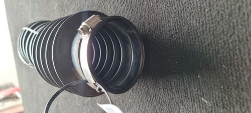 HOLDEN COMMODORE AIR CLEANER DUCT/HOS 3.8 V6, S/CHARGED, VT-VY2, 09/97-08/04 97 - Picture 3 of 6