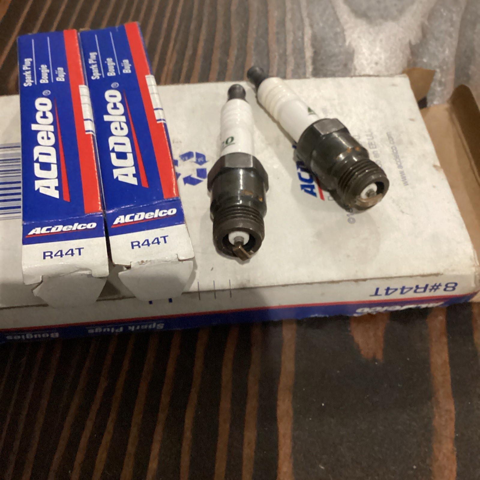 ACDelco GM R44T Conventional Spark Plug set of 8 