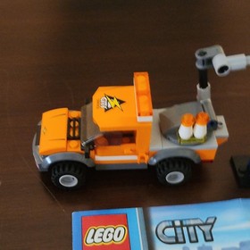 LEGO City Light Repair Truck 60054 Complete Set Vehicle Minifigure w/ manual