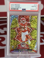 2022 Panini Mosaic Rookies No Huddle Gold Mosaic Prizm #319 Skyy Moore 2/10 (RC)