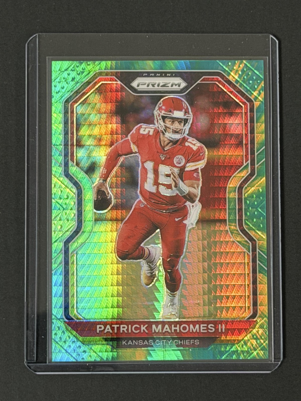 2020 Panini Prizm #124 Patrick Mahomes II Prizm Hyper #/175