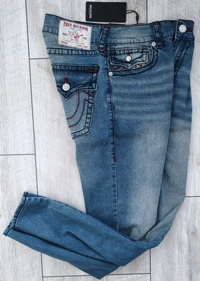 TRUE RELIGION Jeans GENO BIG T FLAP SLIM Herren Jeanshose Blau Gr.34 NEU ETIKETT - Bild 1 von 4