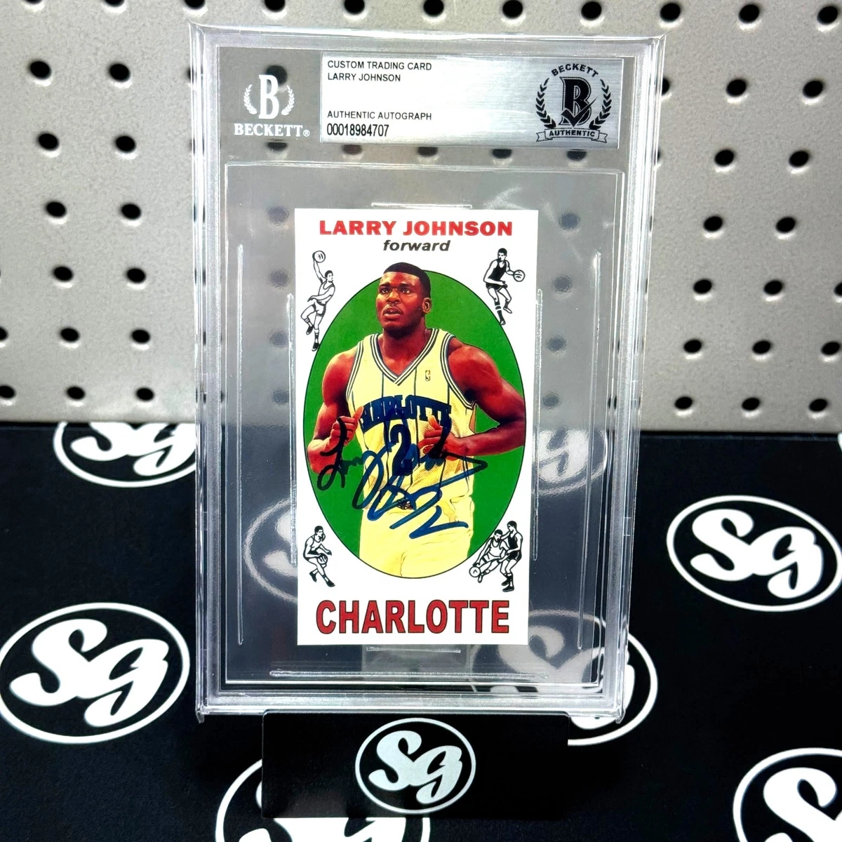 Larry Johnson Basketball Sports Trading Card Singles Autographed