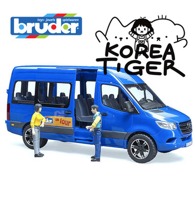 Bruder 02670 1:16 MB Sprinter Transfer Mini-Bus and 2 Figures Model Kids 4y+ Toy