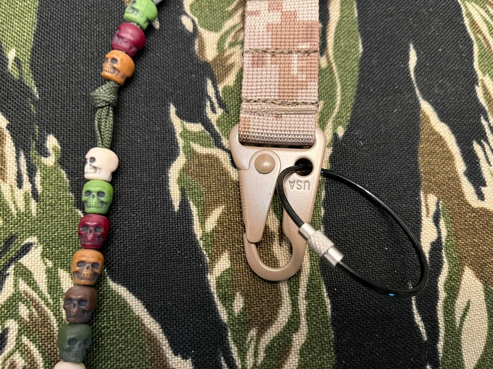 Clip AOR1 Molle con luces chem cyalume con cuentas Ranger SELLO EN JAULA SOFÁ Platatac Foto 2 de 4