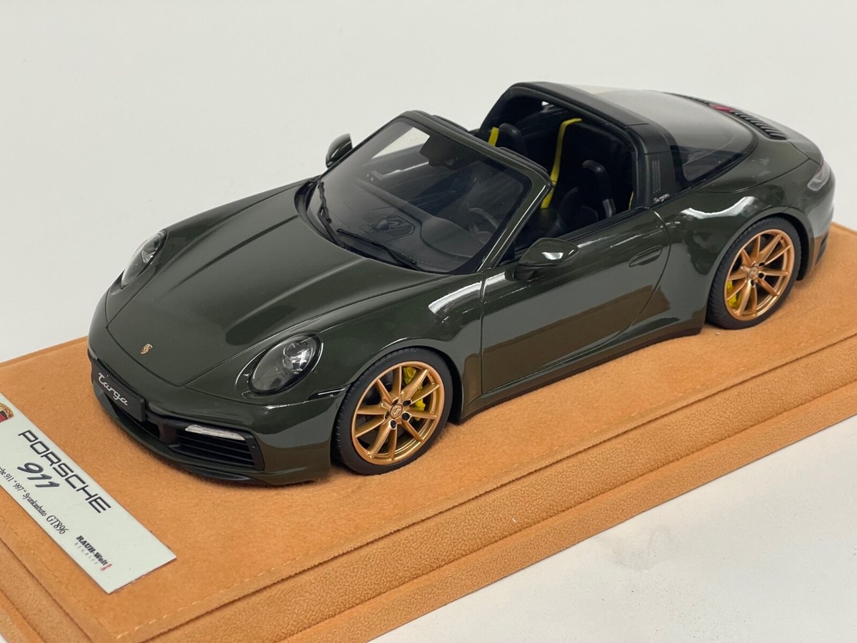 【専用】1/18 GT SPIRIT ポルシェ 911（992）タルガ 4S 1/18 GT Spirit Porsche 911 ( 992 ) Carrera 4S Targa Green GT438