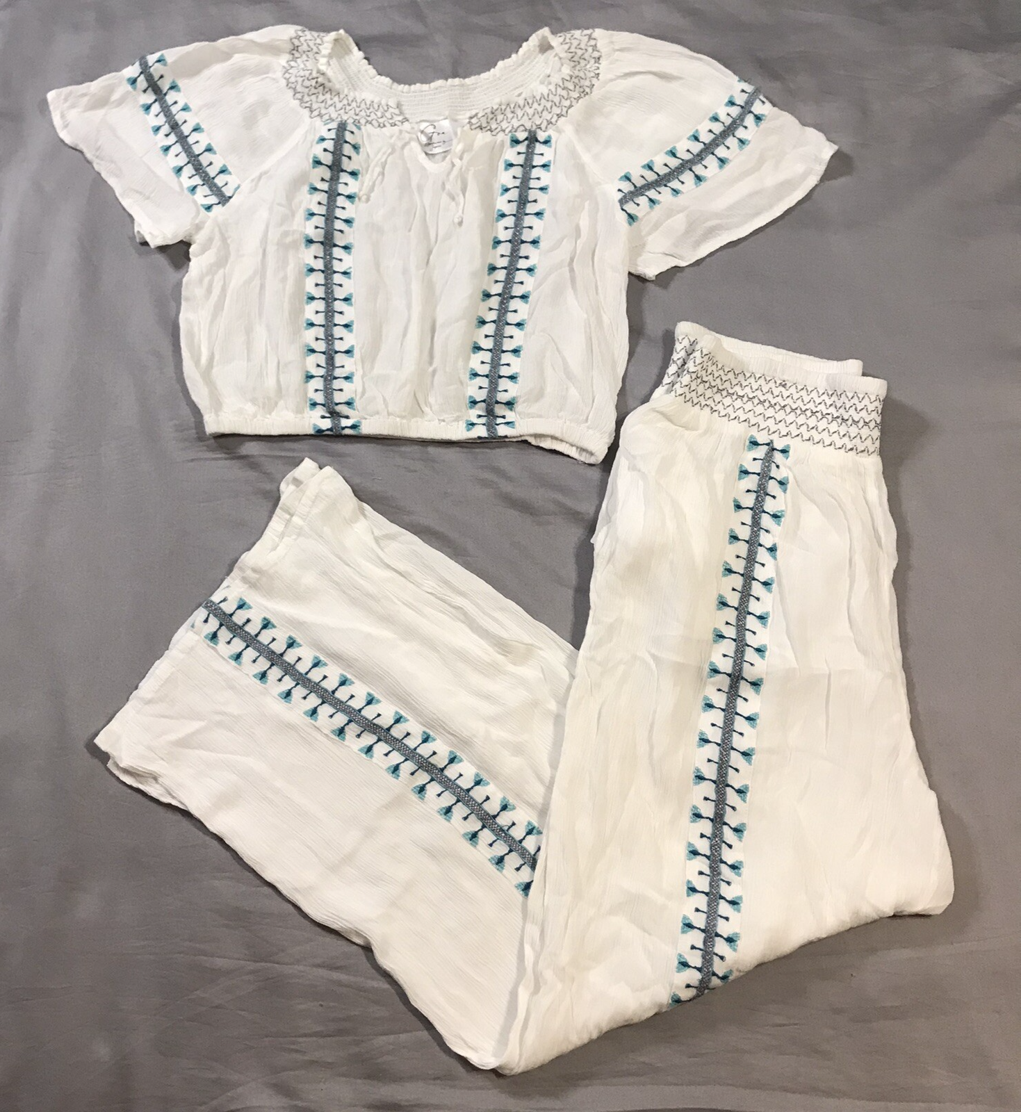 Foto 1 di 24