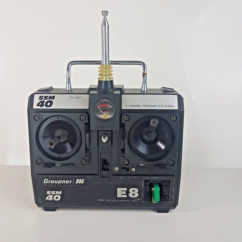 Graupner JR SSM40 E8 RC 8 Channel Transmetter 40 MHz Vtg et SANWA Dash AM 26 MHz - Photo 2/4