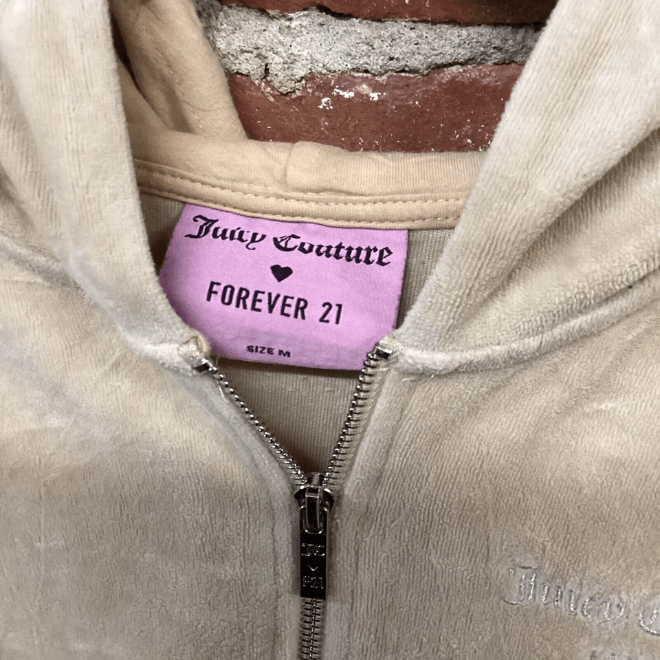 Sudadera con Capucha Juicy Couture X Forever 21 Beige Terciopelo Cremallera Estrás Talla M Foto 3 de 4
