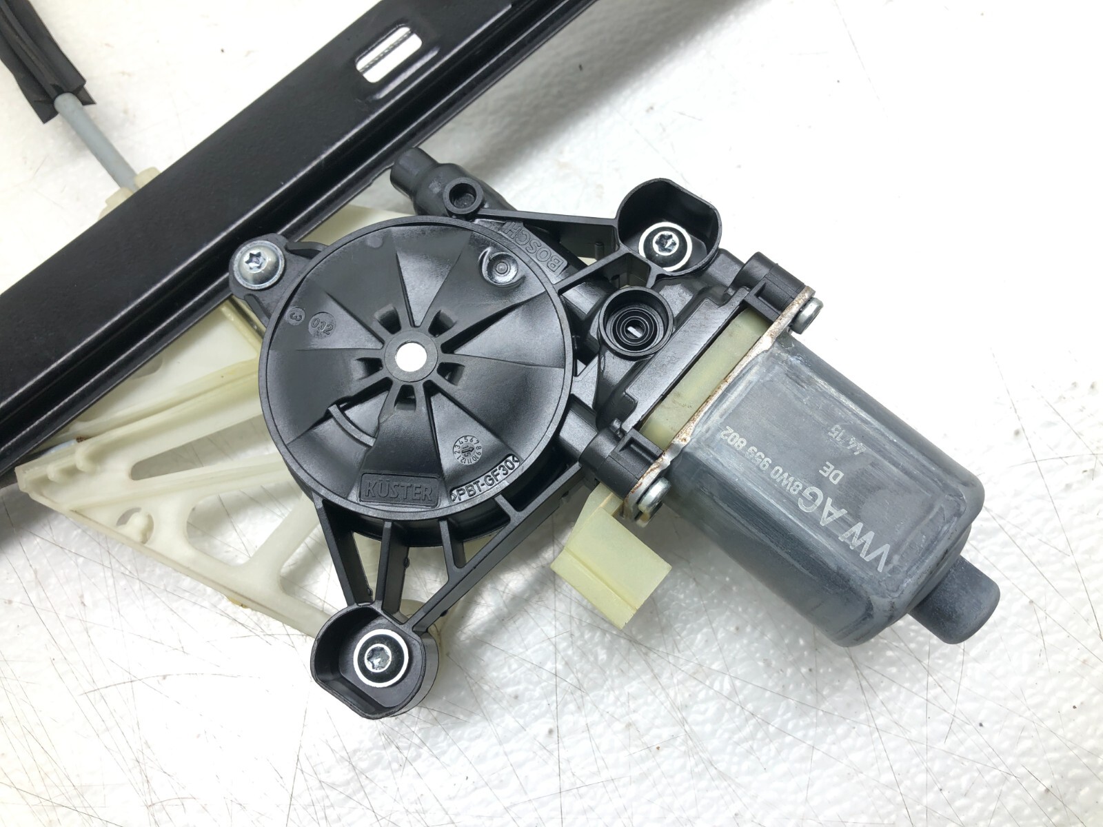 2017-2023 AUDI Q7 SQ7 LEFT DRIVER FRONT DOOR WINDOW REGULATOR W/ MOTOR OEM.