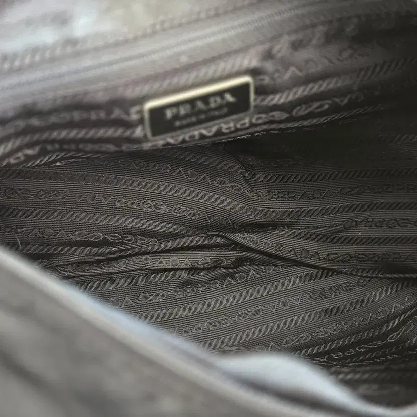 Prada Nylon Messenger Bag + Inner Pouch - Authentic thumbnail 3