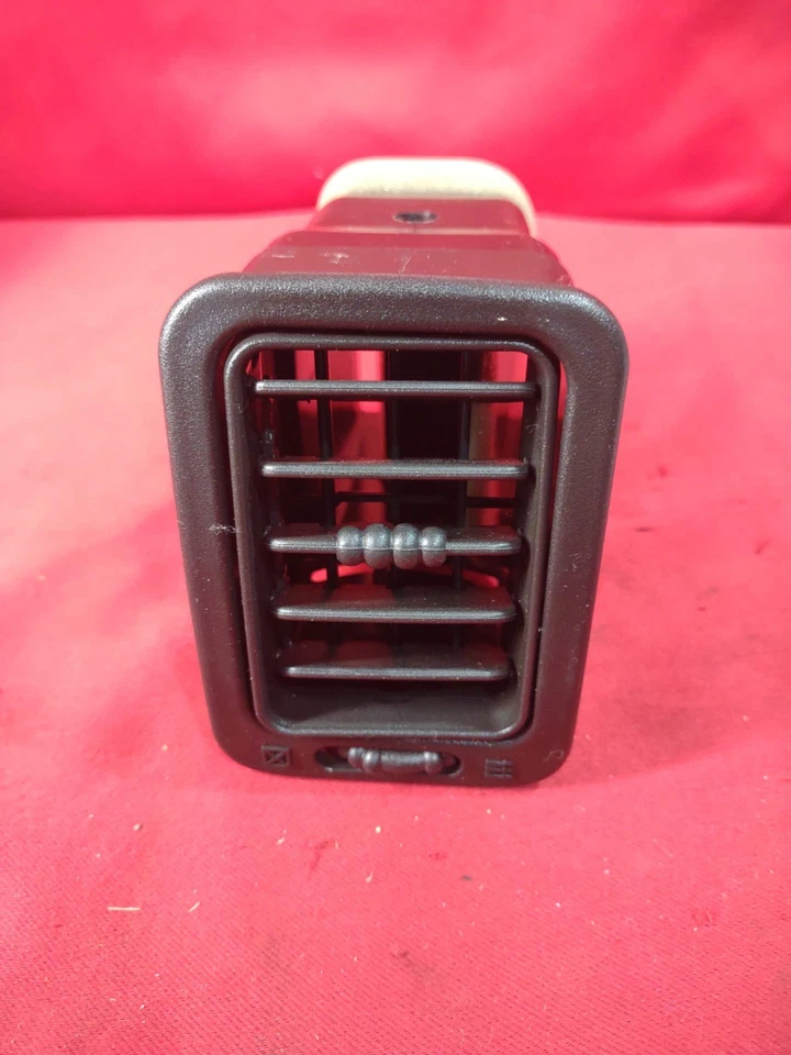 Ventilación de aire acondicionado lateral derecho 74936 para Chevrolet Silverado Tahoe GMC Sierra 2001-2007 Foto 2 de 4