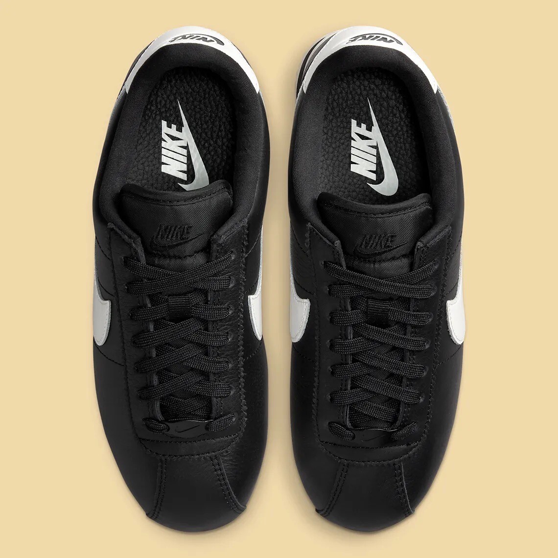 靴 NIKE WMNS CORTEZ 23 PRM BLACK AND SAIL Nike Women's W Cortez 23 Premium Sneakers in Black/Sail