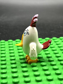 Lego The Angry Birds "Matilda White Bird" from set 75823 minifigure Lot 418