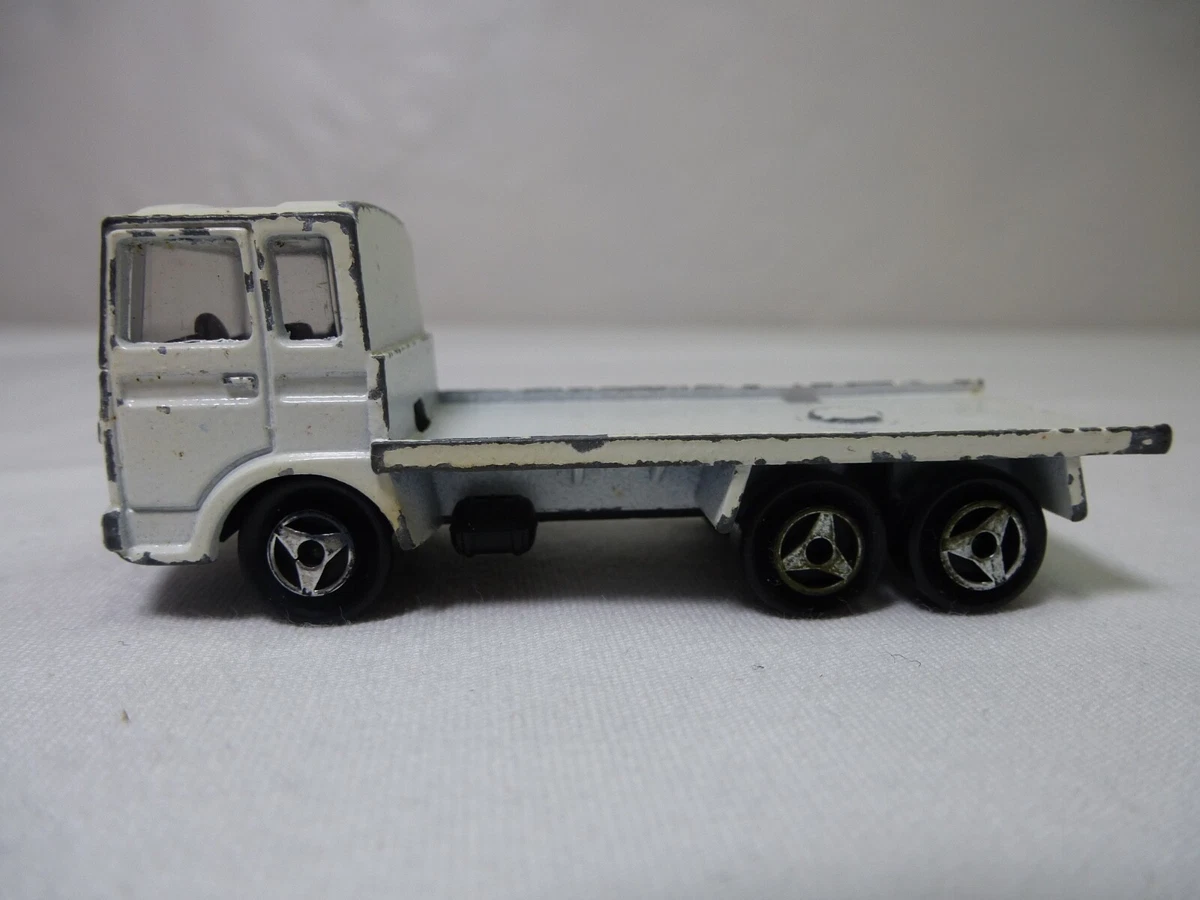 1/60 MAJORETTE FRANCE Saviem Renault PS30 Semi remorque porte voiture Série 3000 EUR 31,90 - FR