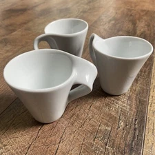 Stokes | White Porcelain Set of 3 Curved Handle Uneven Rim 