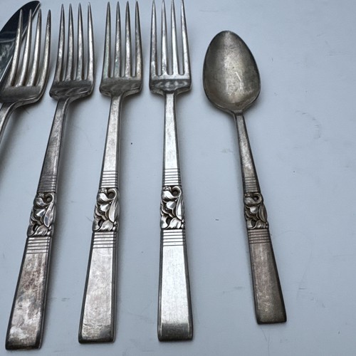 Vintage Community Silverplate Flatware Set 3 Knives 4 Forks 1 Spoon Floral - Picture 5 of 11
