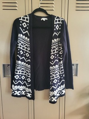 Made for me to look AMAZING Women's black and white aztec  cardigan sweater  Med