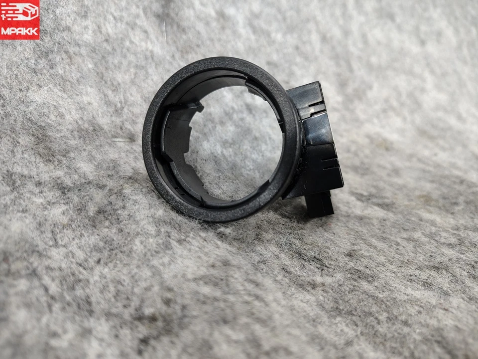 Módulo inmovilizador de encendido Nissan NV200 2013-2021 OEM 28590C9968 Foto 4 de 4