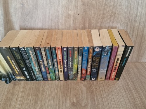 Larry Niven 20 X Book Lot Bundle Sci Fi Paperback Vintage - Picture 19 of 21