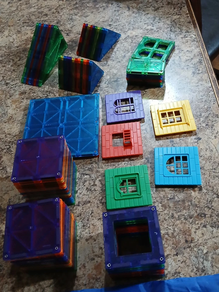85 Pcs  PlayMags Magnetic Building Tile Blocks - Image 3 of 4
