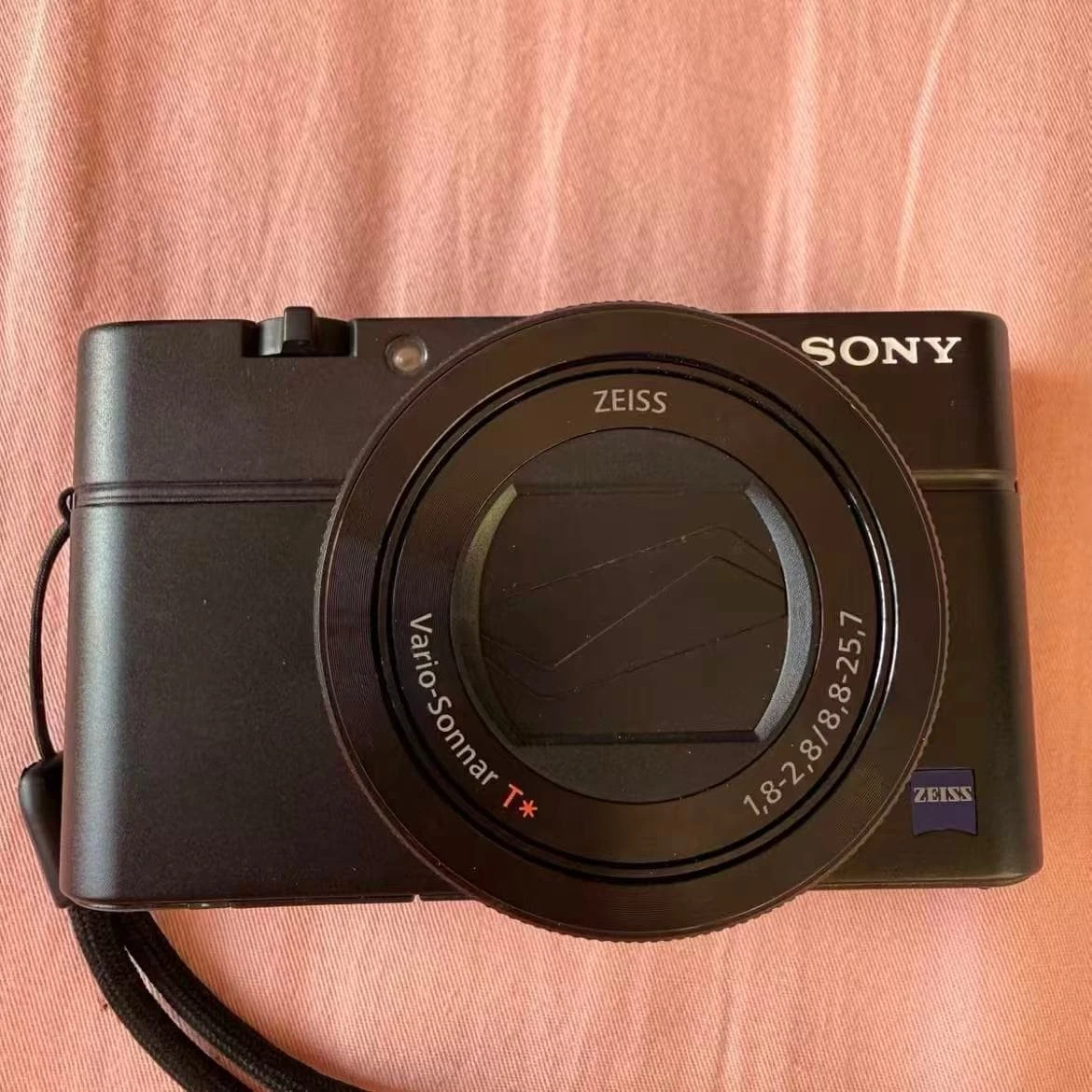 Sony Cyber-shot DSC-RX100 IV 10-19.9x Digital Zoom Digital Cameras
