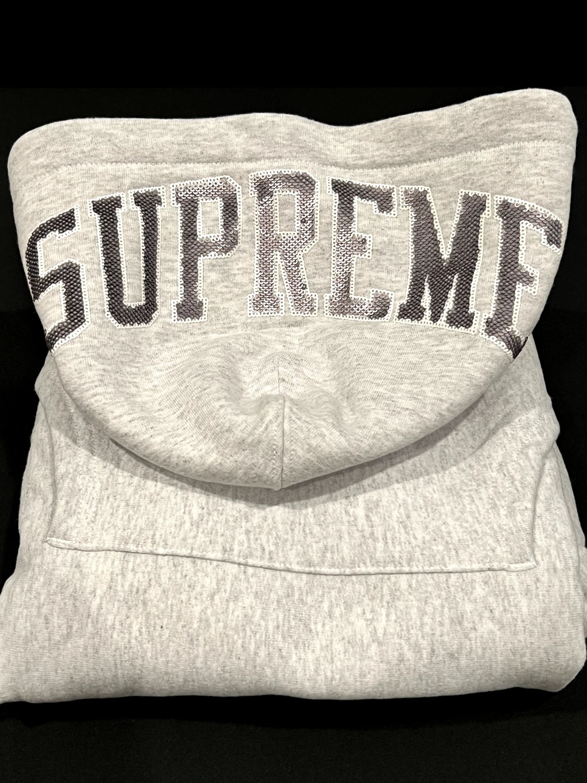 sweat à capuche arc pailleté suprême   gris cendre moyen